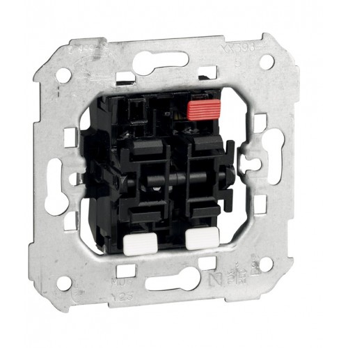 Grupo de 2 interruptores 10 AX 250V~ con sistema de embornamiento rápido
