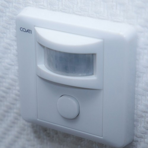 INTERRUPTOR/DETECTOR DE EMPOTRAR 120º 9 METROS 230V/50Hz Coati