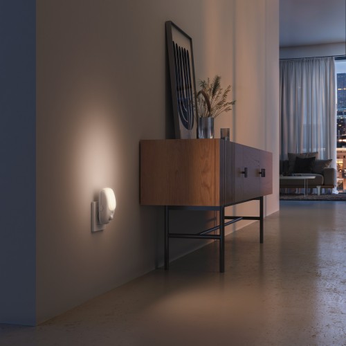 EXTRA LIGHT HADAR ENCHUFABLE CON DETECCIÓN PIR 220V/50Hz Simon Brico