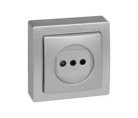 Base de enchufe bipolar monobloc 16 A 250V~ con dispositivo seguridad y embornamiento a tornillo aluminio Simon 73 Loft