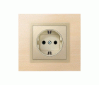Tapa con dispositivo de seguridad para la base de enchufe schuko cava Simon 82
