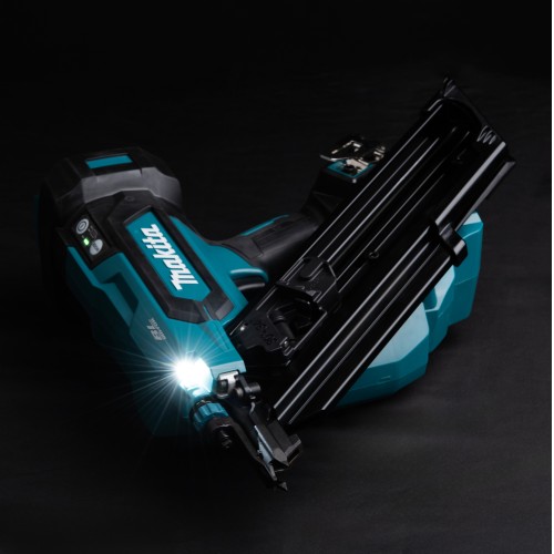 DBN900ZK Clavadora LXT®
