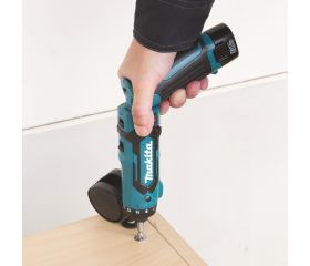 DF012DSE Atornillador recto