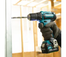 DF333DSAE Taladro atornillador CXT®