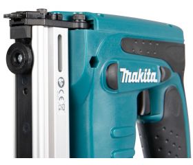 DST221RMJ Grapadora LXT®