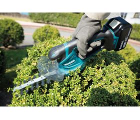 DUM111SYX Tijera de hierba LXT®