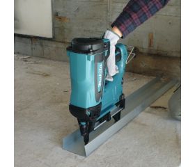 GN420CLSE Clavadora de gas