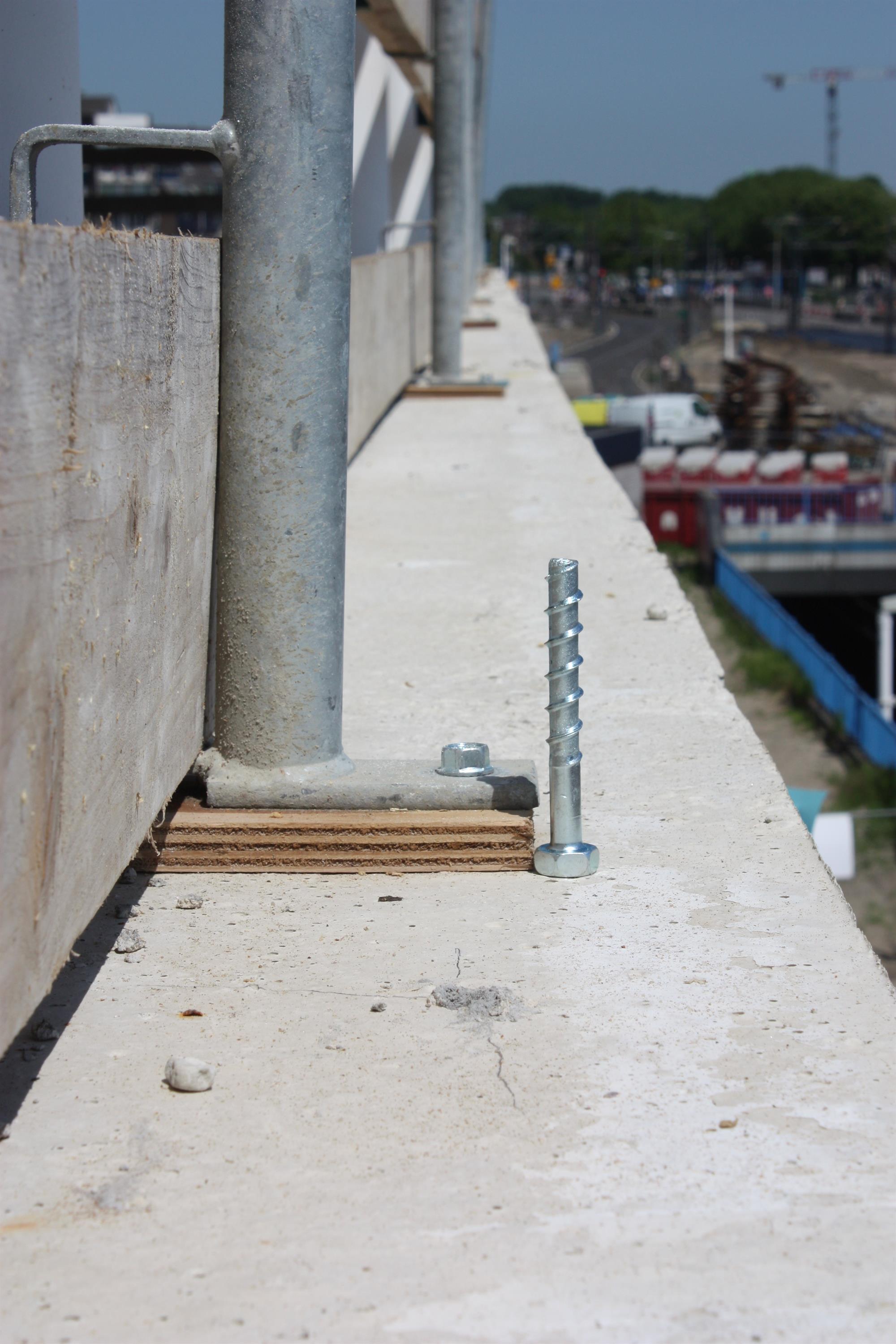 ANCHOR TAPCON PLUS HFL SPIT