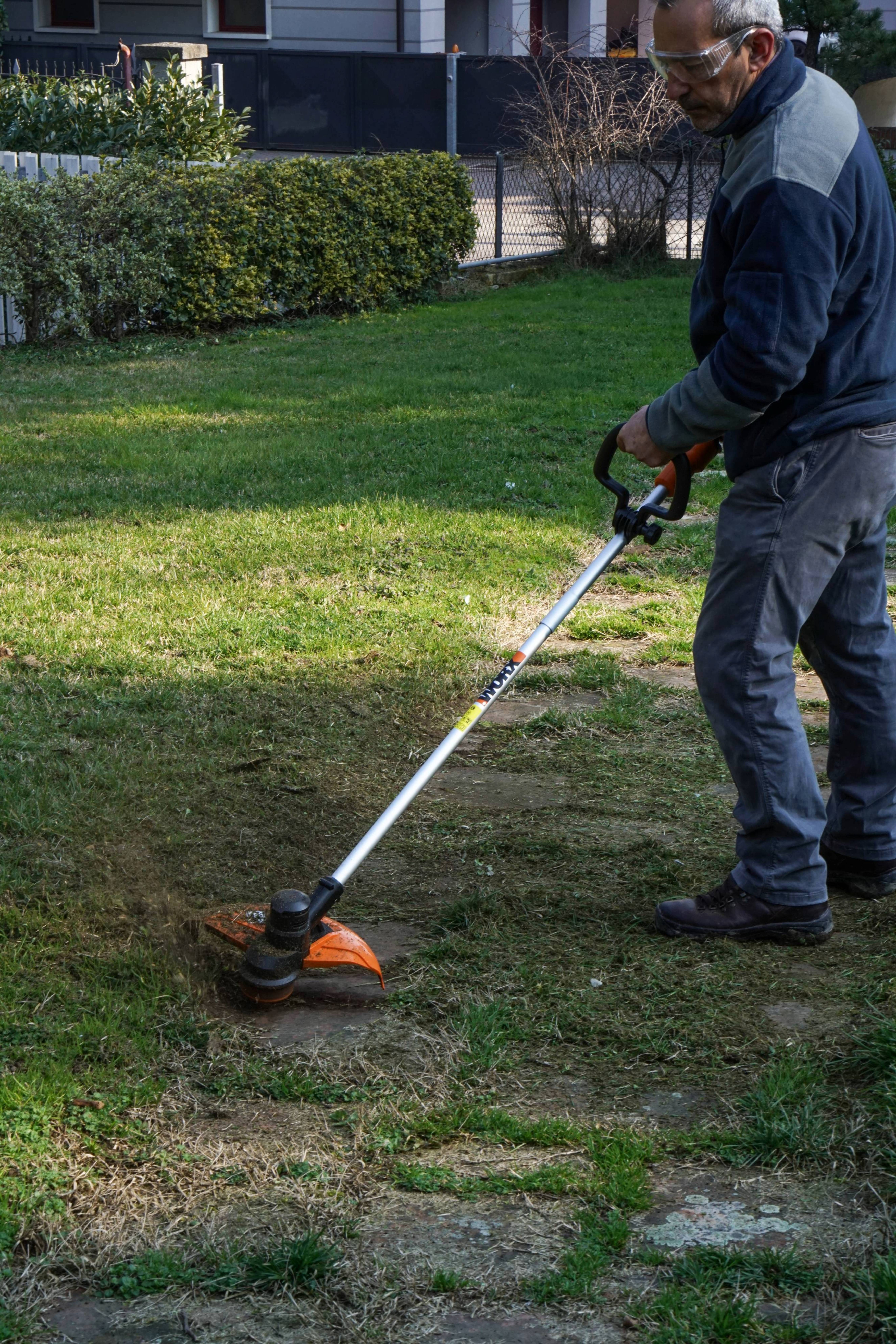 Cortabordes 33 cm 40V (2*20V) (S/bat)