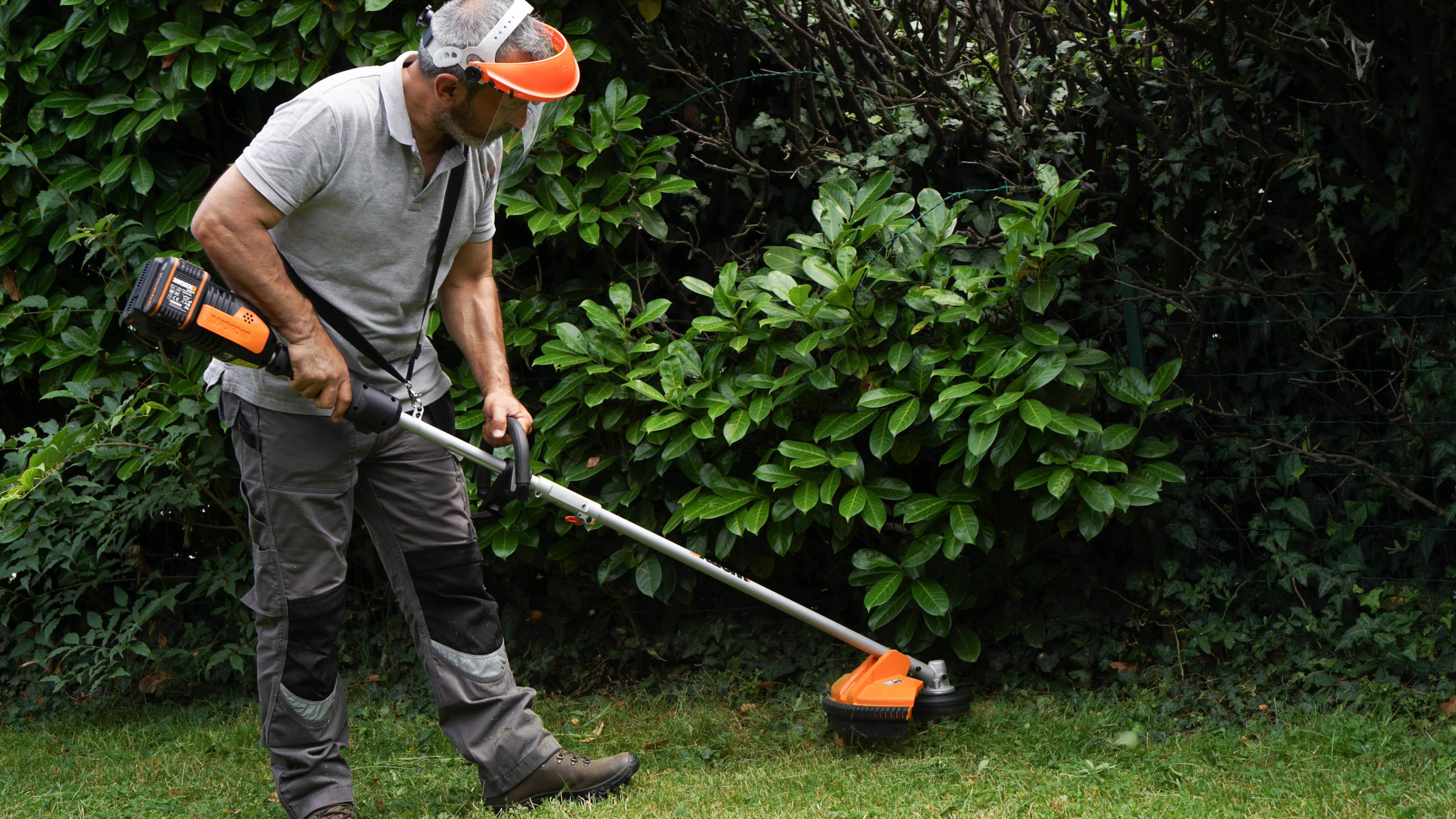 Cortabordes 38 cm BL NITRO 40V (2*20V) (S/bat)