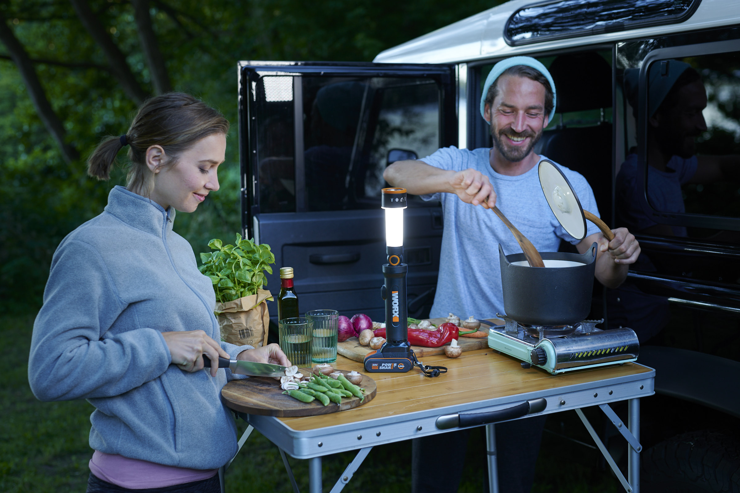 Worx WX027.9 - Linterna LED 4 funciones 20V (S/bat)