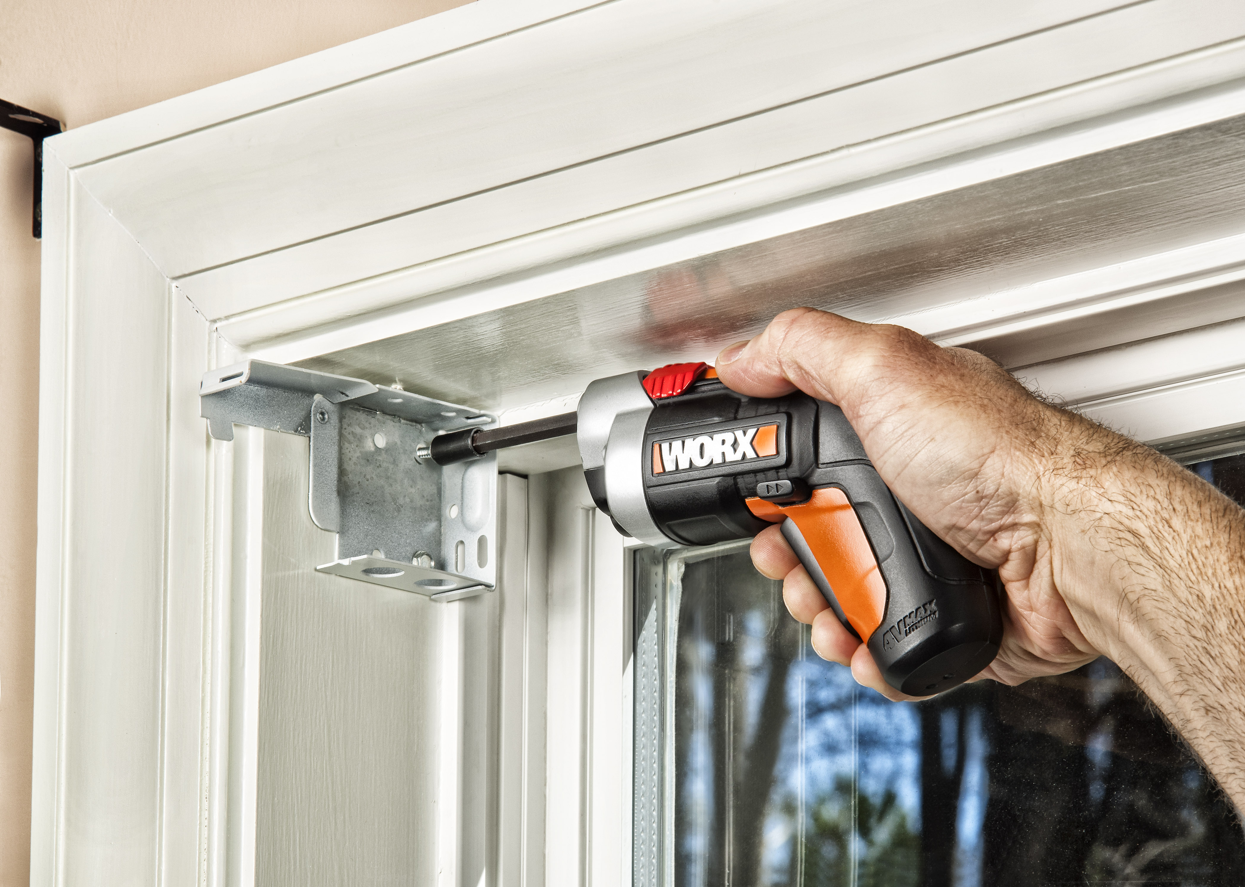 Worx WX252 - Atornillador 4V portapuntas extensible