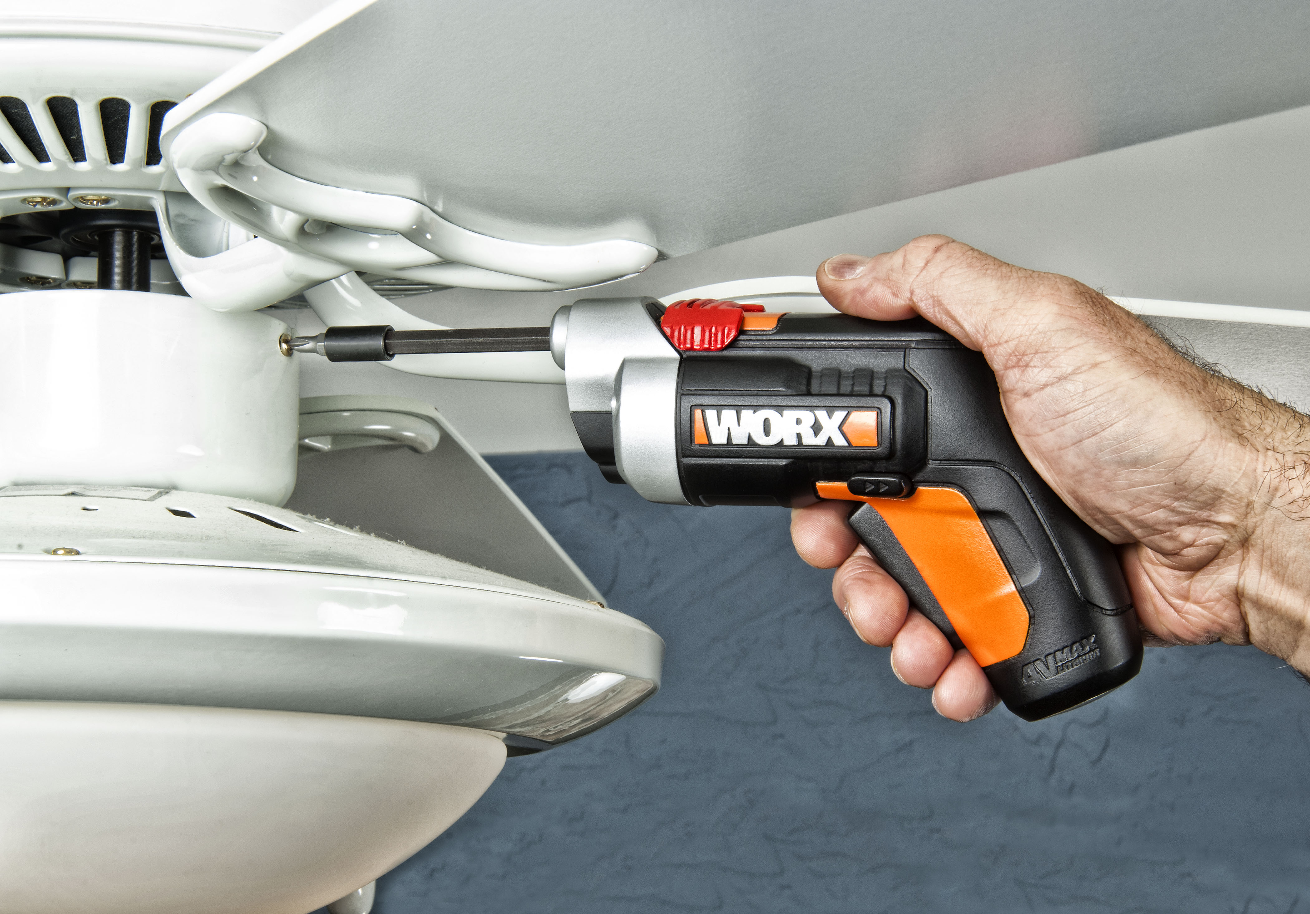 Worx WX252 - Atornillador 4V portapuntas extensible