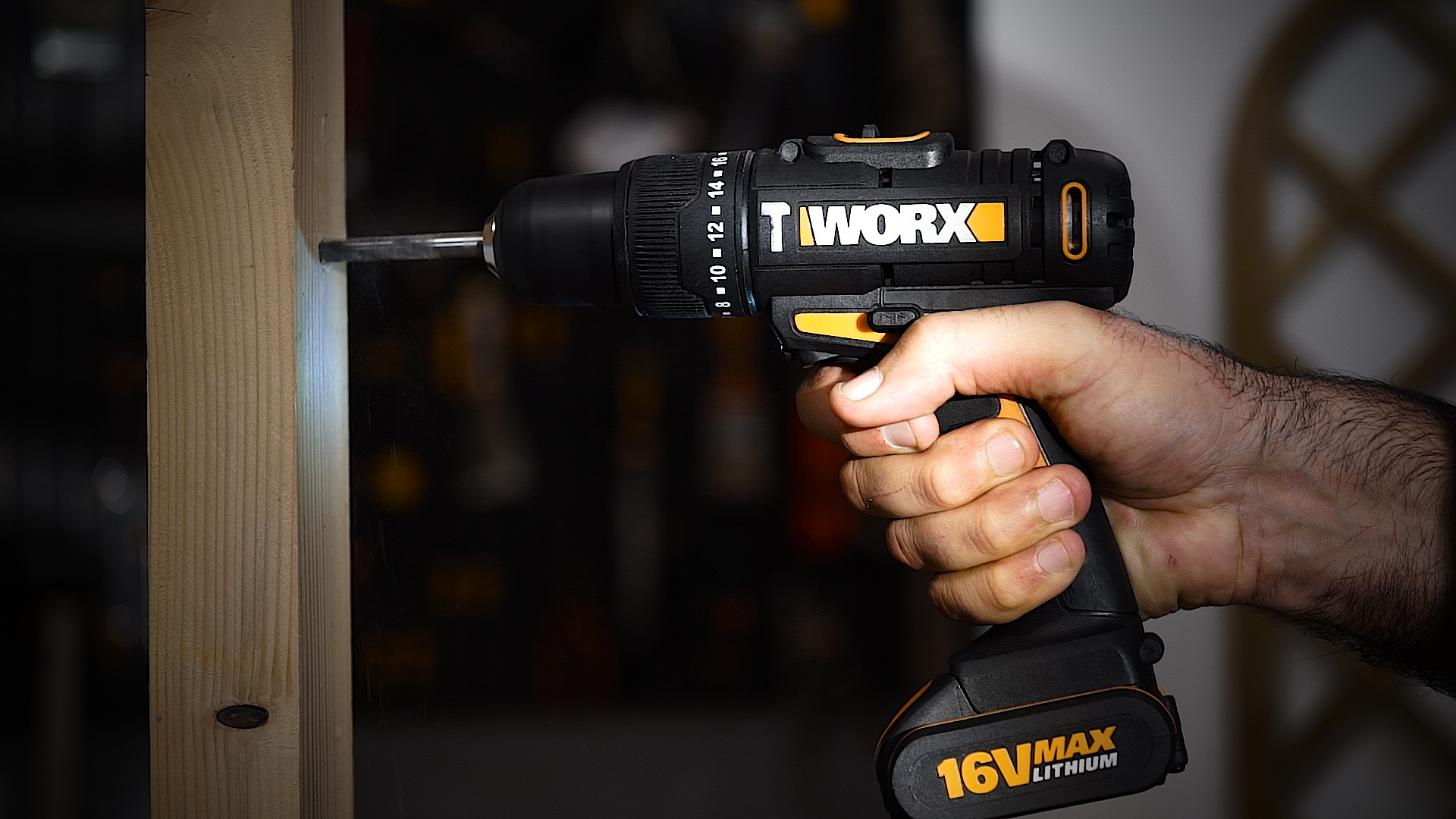 Worx WX385.1 - Taladro percutor 16V 2.0Ah (2 bat)