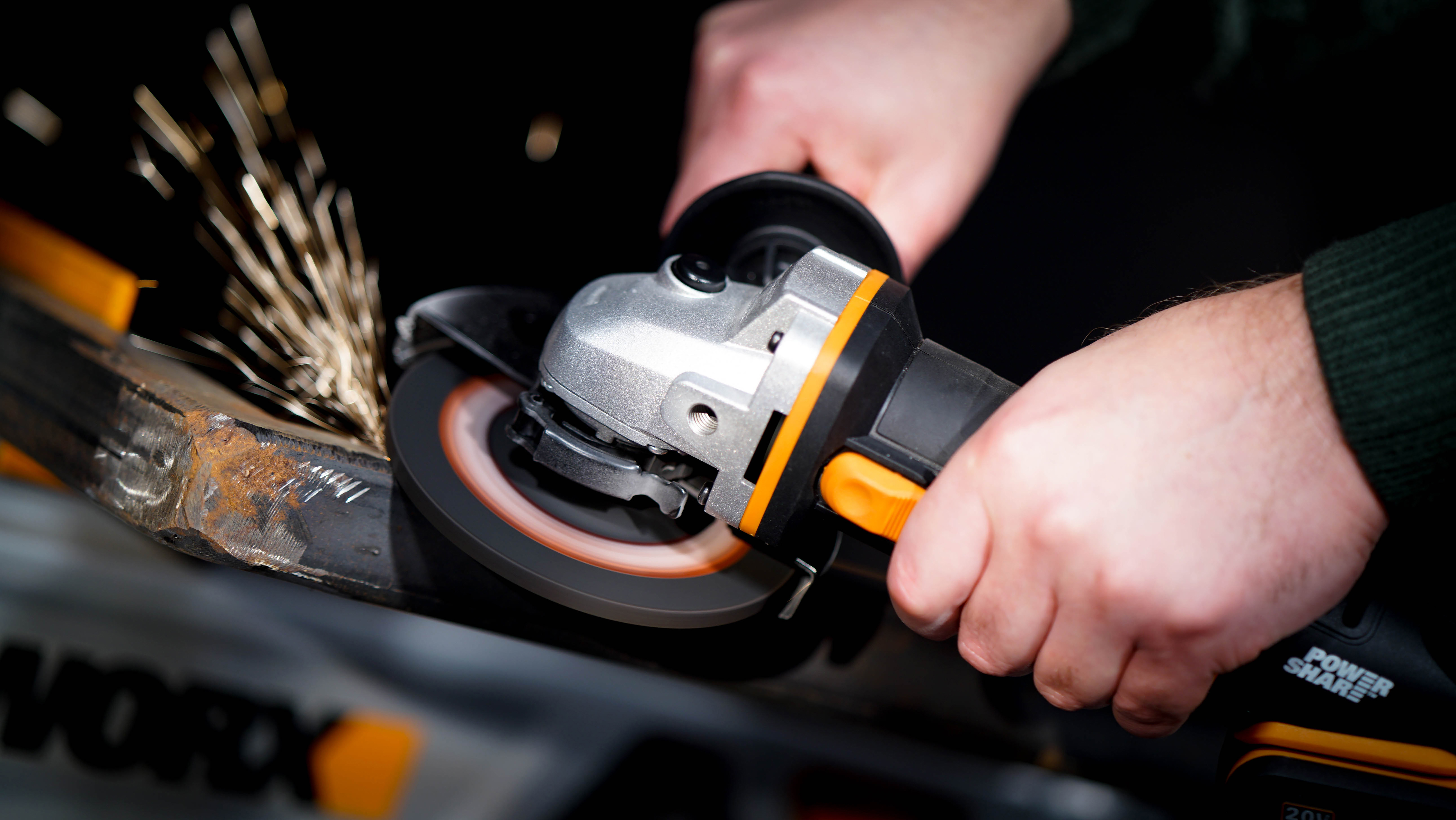 Worx WX803 - Amoladora 125mm 20V 2.0Ah+4.0Ah (2 bat)