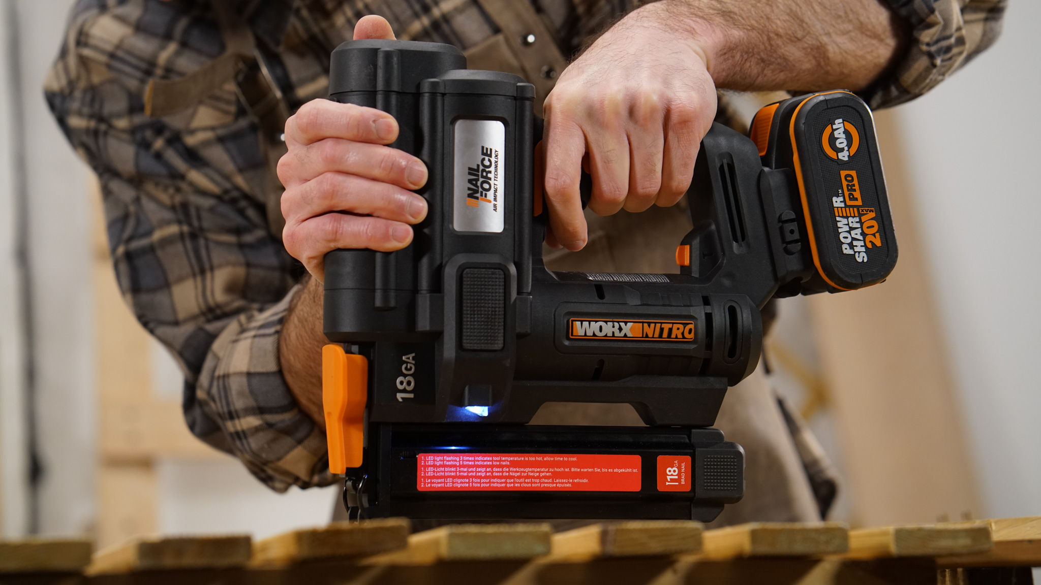 Worx WX844 - Grapadora de corona NITRO 20V (1bat 2,0Ah)