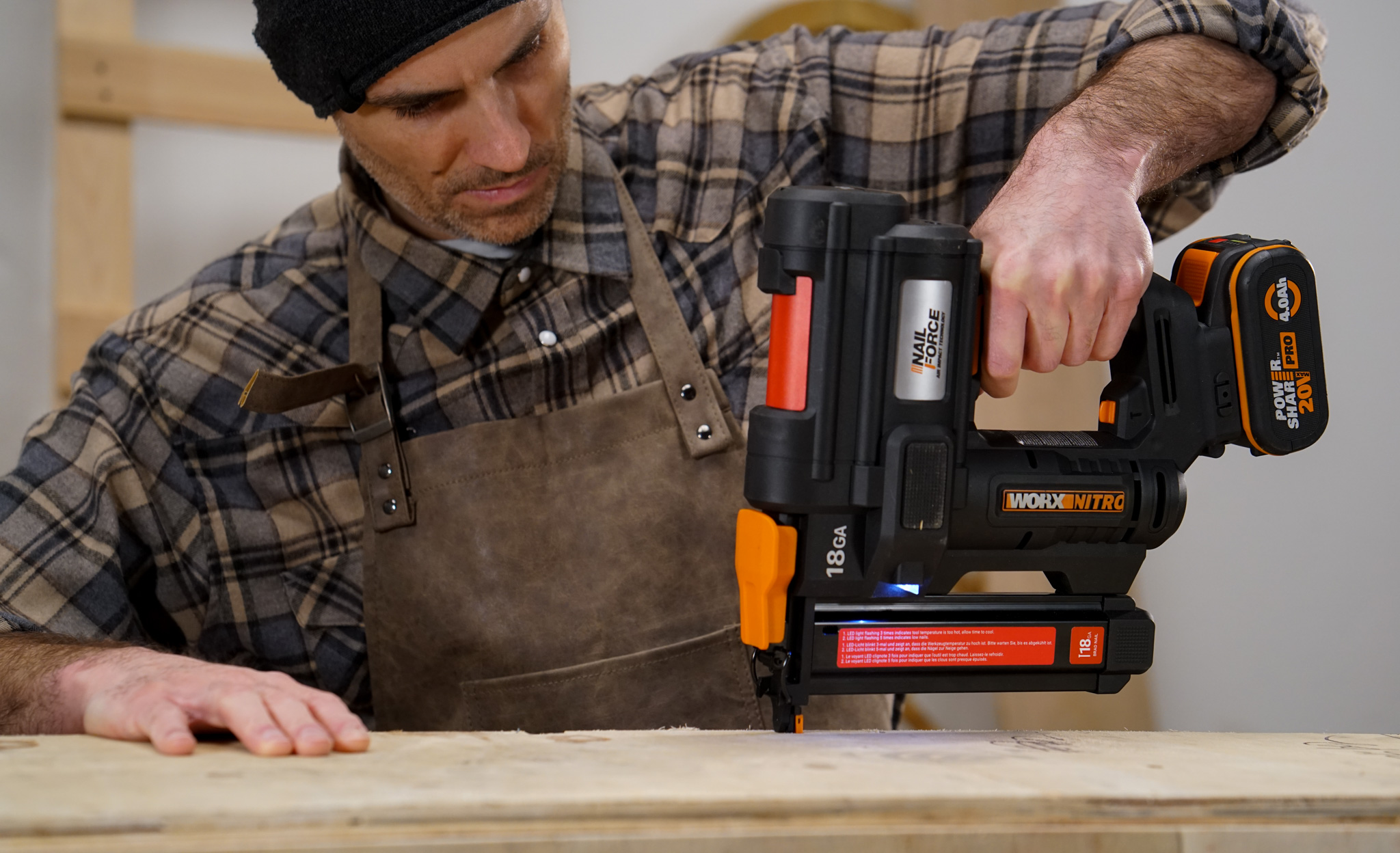 Worx WX844 - Grapadora de corona NITRO 20V (1bat 2,0Ah)