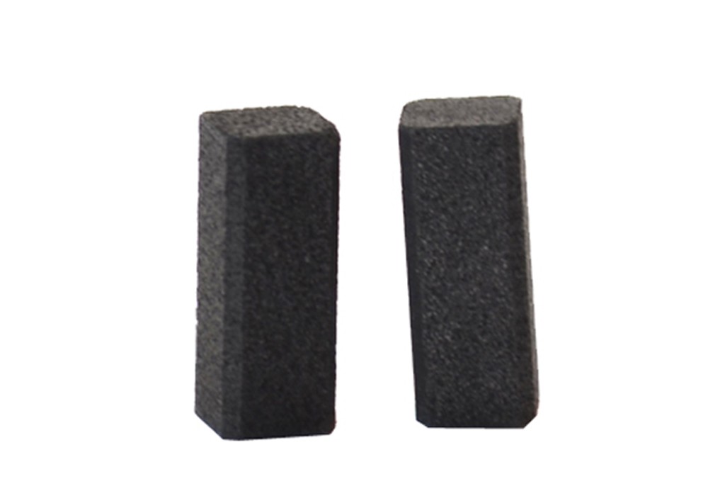 JGOS.ESCOBILLAS PVC AEG