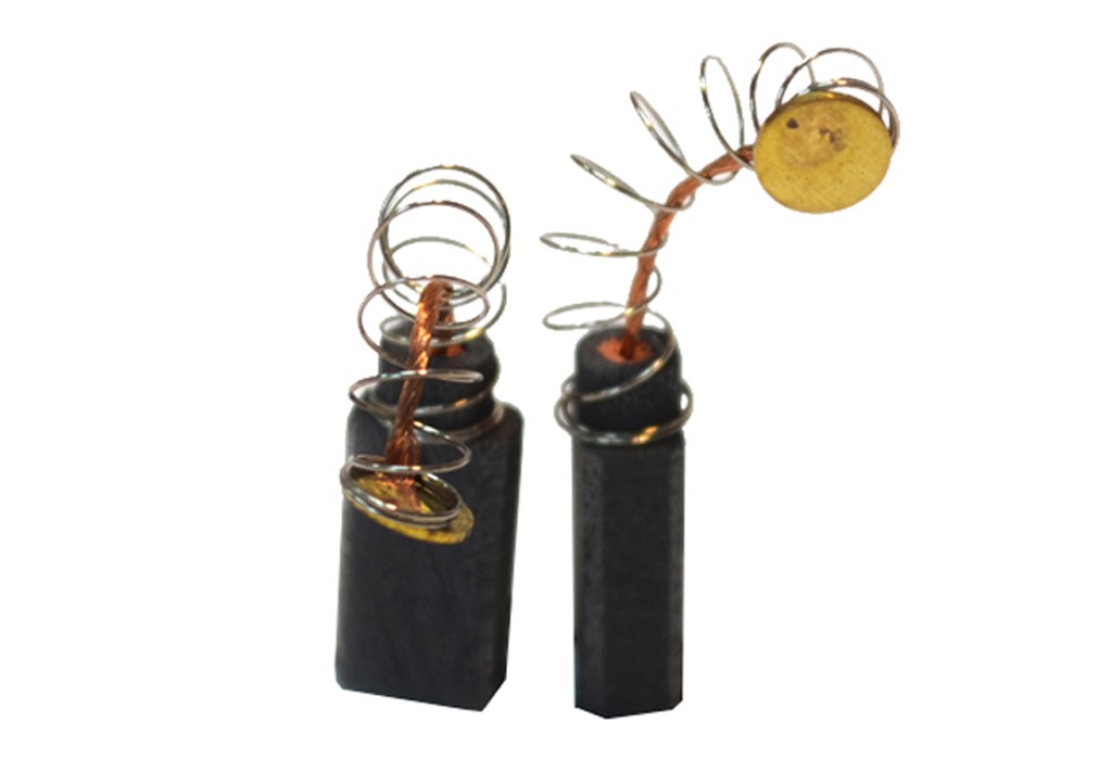 JGOS.ESCOBILLAS PVC AEG