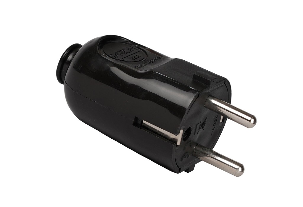 DOMESTICO CLAVIJA 2P+T 16A NEGRO