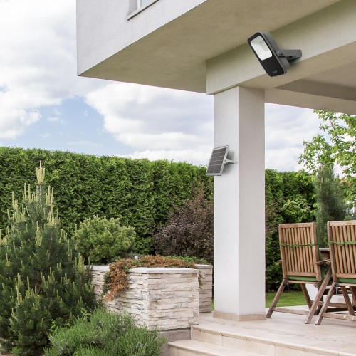 FOCO SOLAR CON SENSOR CREPUSCULAR GARZA LED CON MANDO 30 W, 650 LÚMENES, 6.500 K