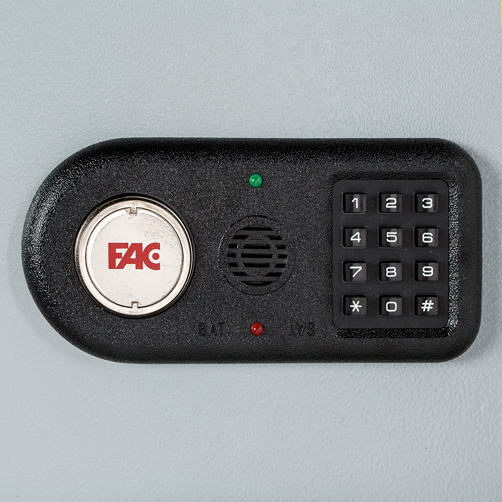 CAJA INT. ELEC. 102-IES