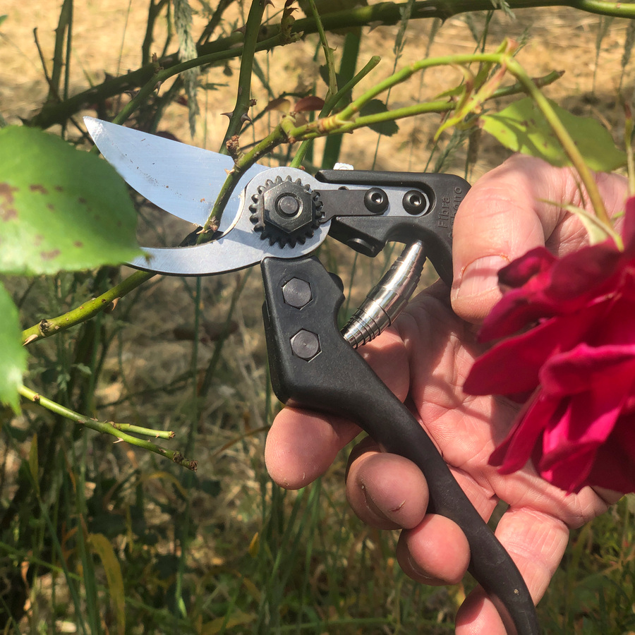 Tijera poda 1 mano fibra de carbono ALTUNA 8000