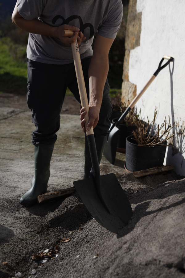 Pala pico con FSC de 285x335mm y mango muleta 8540MM