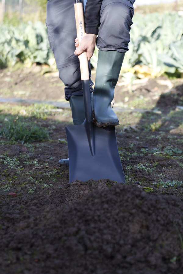 Pala cuadrada con FSC de 270x350mm y mango muleta 8541MM