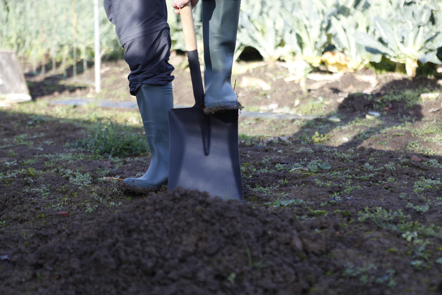 Pala cuadrada con FSC de 270x350mm y mango muleta 8541MM