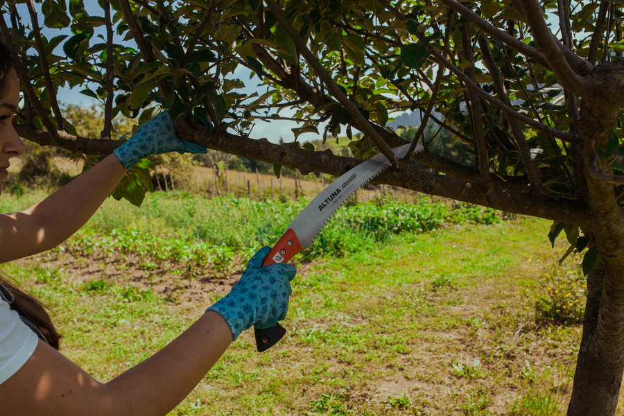 Serrucho de poda curvo 330mm dentado japonés con funda J422