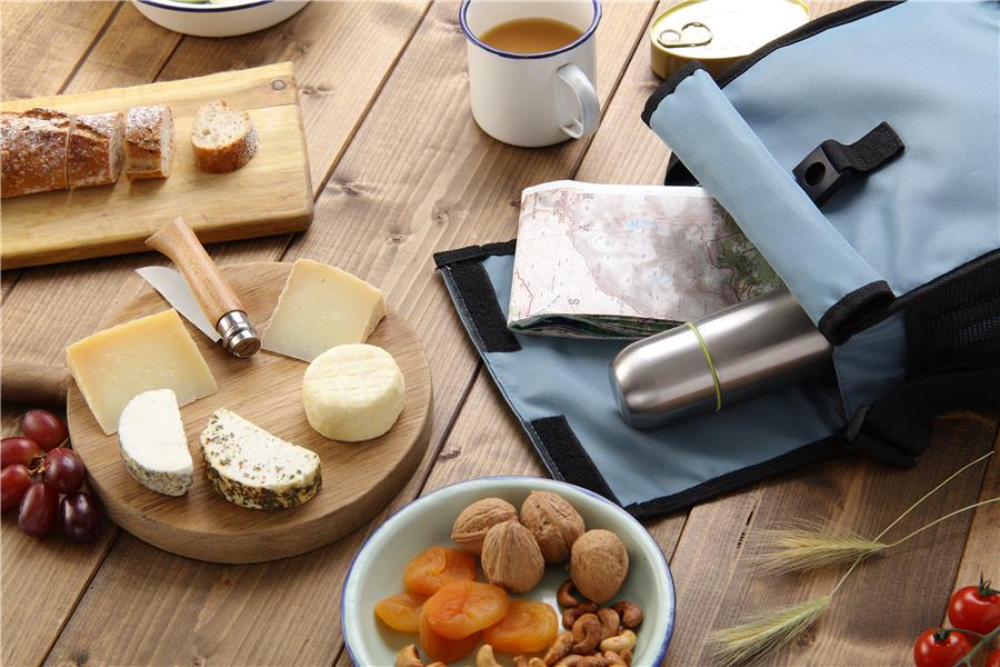 Bolsa térmica porta alimentos extensible de capacidad regulable Urban Food Roll&Go color azul de Tatay